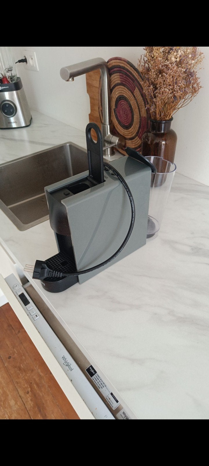 Nespresso met 48 capsules, Elektronische apparatuur, Koffiezetapparaten, Ophalen