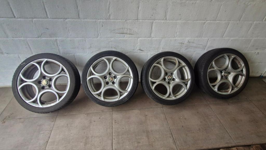 Jantes alfa giulietta, Autos : Pièces & Accessoires, Pneus & Jantes, 18 pouces, Jante(s)