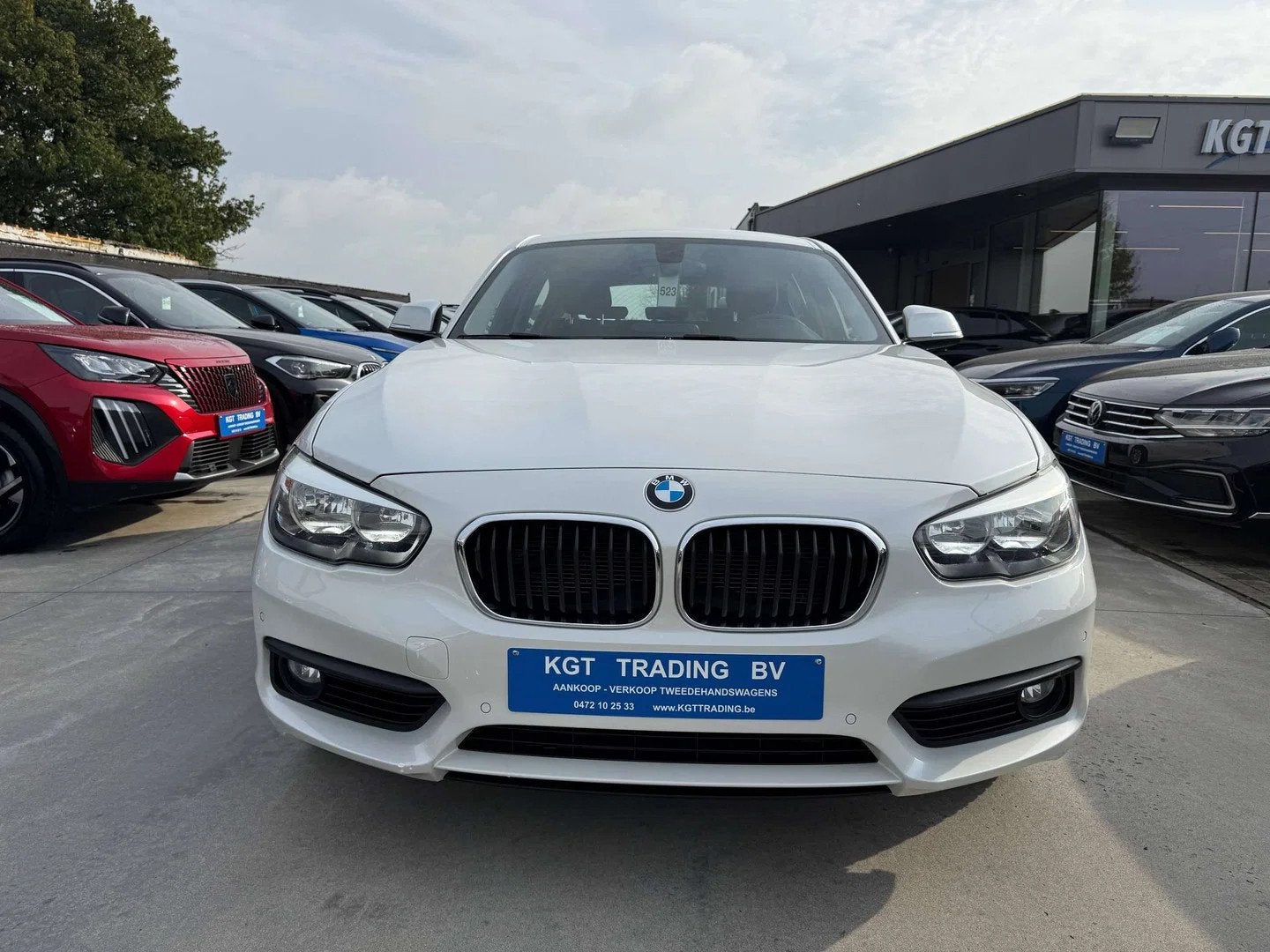 BMW 1 Serie 116 i 109PK 5-DEURS NAVIGATIE PDC V+A BLUETOTOH, Gebruikt, Wit, 5 deurs, 3 cilinders