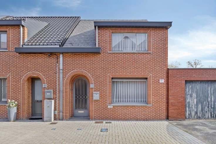 Huis te koop, Immo, Huizen en Appartementen te koop, Hasselt, tot 200 m², Tussenwoning