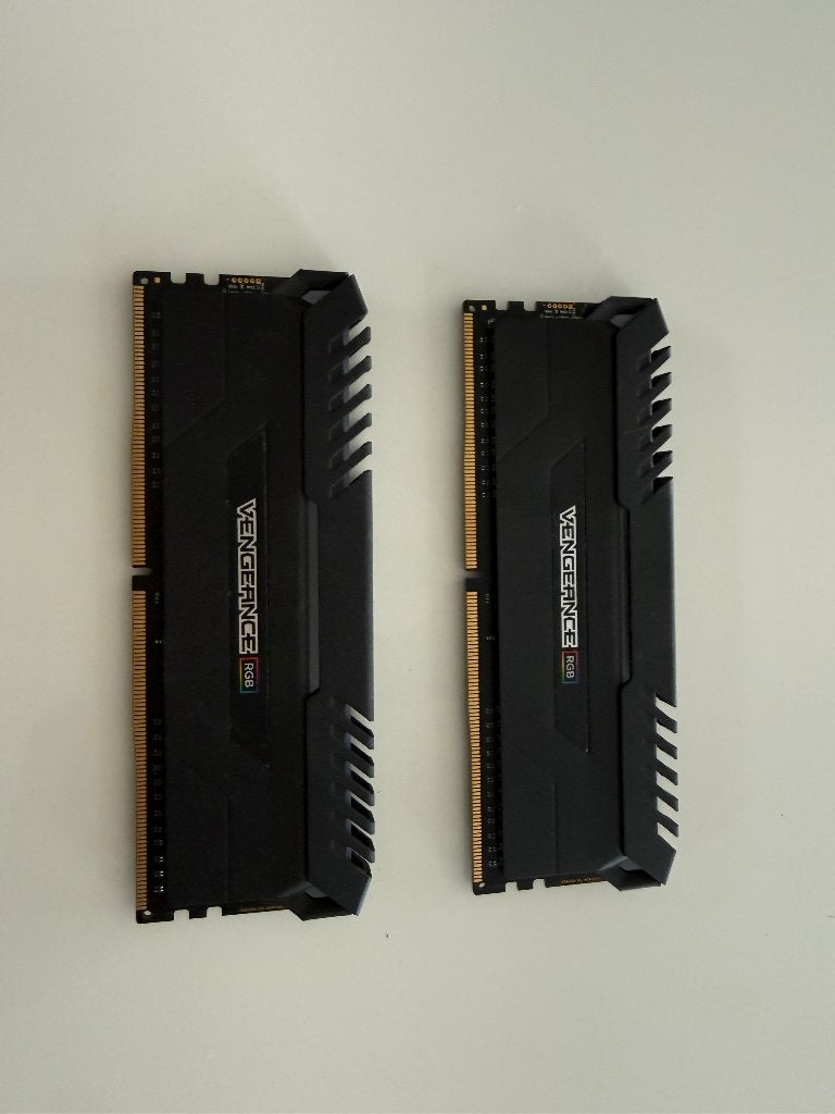 Corsair DDR4 Vengeance RGB 16GB (2x8GB) Zwart (3000), 32 GB, DDR4, Ophalen of Verzenden, Zo goed als nieuw