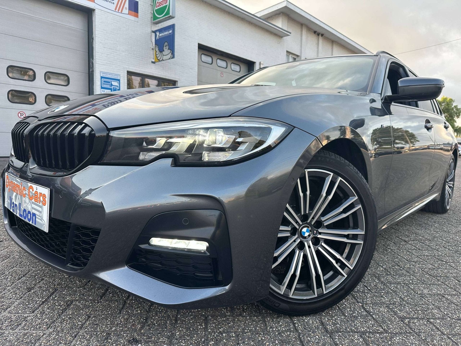 BMW 320 M-Paket 190Pk Sadowline Touring Automaat Sport Leder, Dealer onderhouden, Euro 6, 4 cilinders, 5 deurs