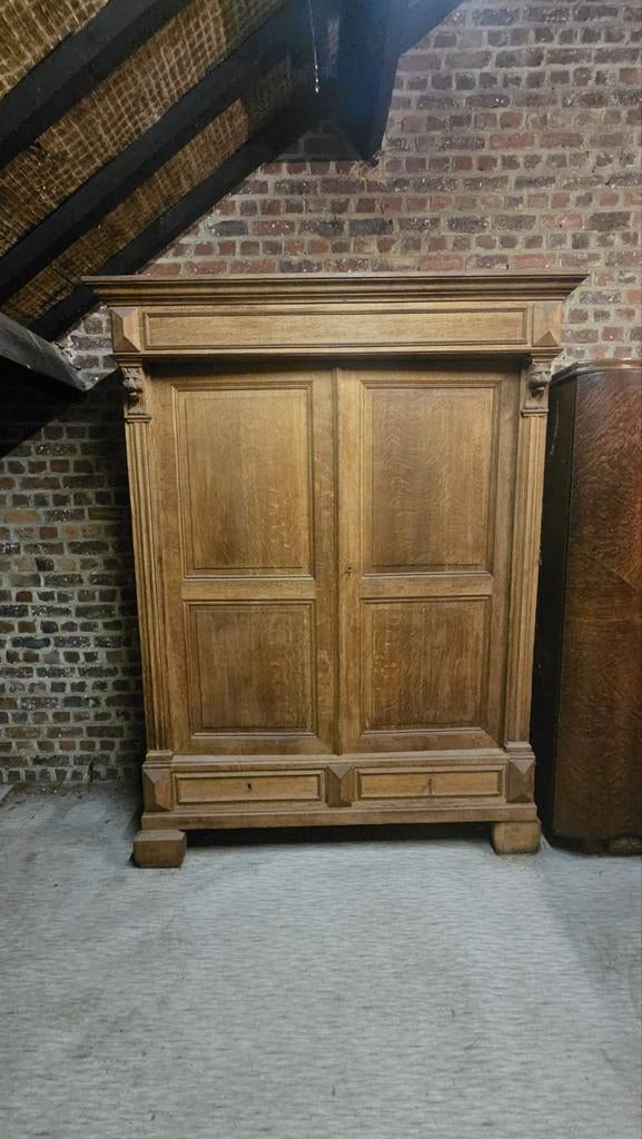 Armoire Tête de Lion, Enlèvement