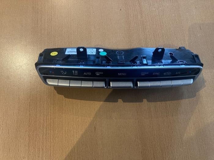 Kachel Bedieningspaneel van een Mercedes GLC-Klasse, Gebruikt, -, Ophalen of Verzenden, -