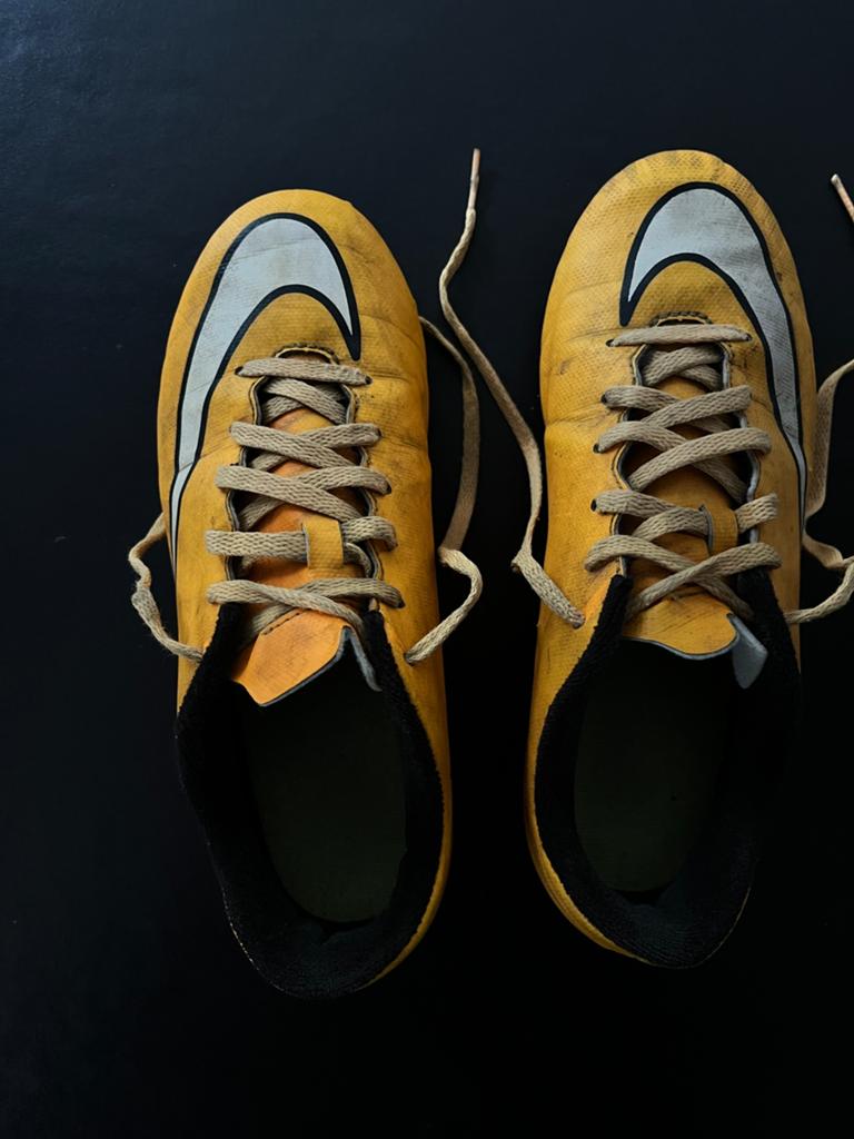 Nike voetbalschoenen maat 36 spikes, Sport en Fitness, Voetbal, Ophalen, Gebruikt, Schoenen