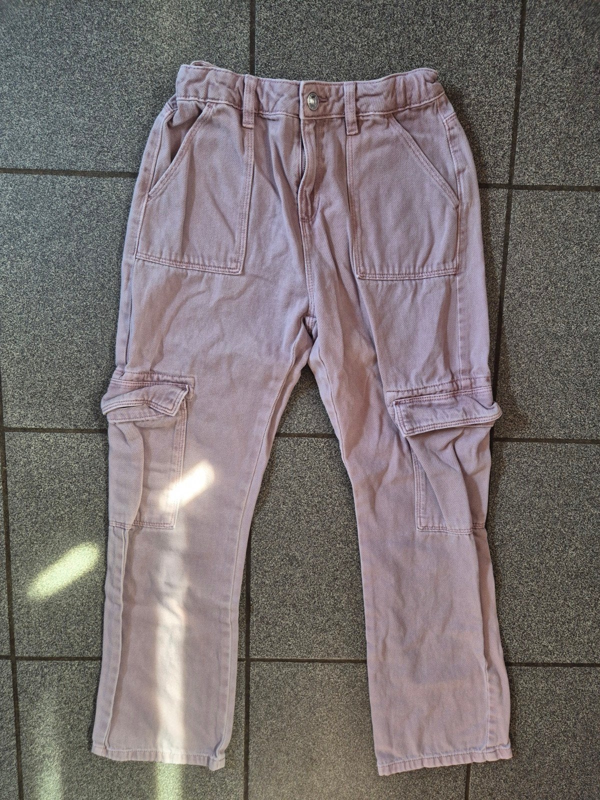 Pantalon cargo lila 12ans, Enfants & Bébés, Enlèvement ou Envoi, Comme neuf, Fille, Pantalon