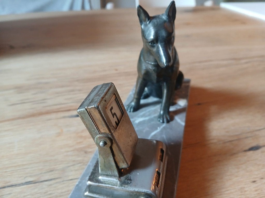 Art Deco / Franse volkskunst kistje., Enlèvement ou Envoi