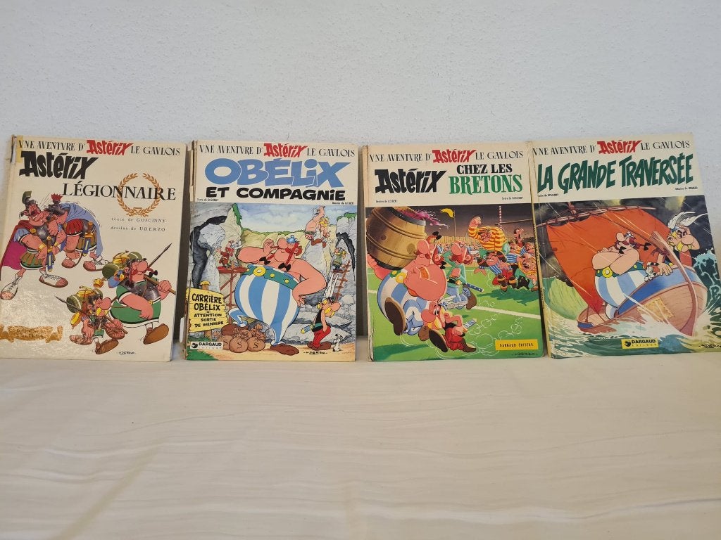 Asterix, Meerdere stripboeken, Ophalen of Verzenden, Gelezen, Goscinny & Uderzo