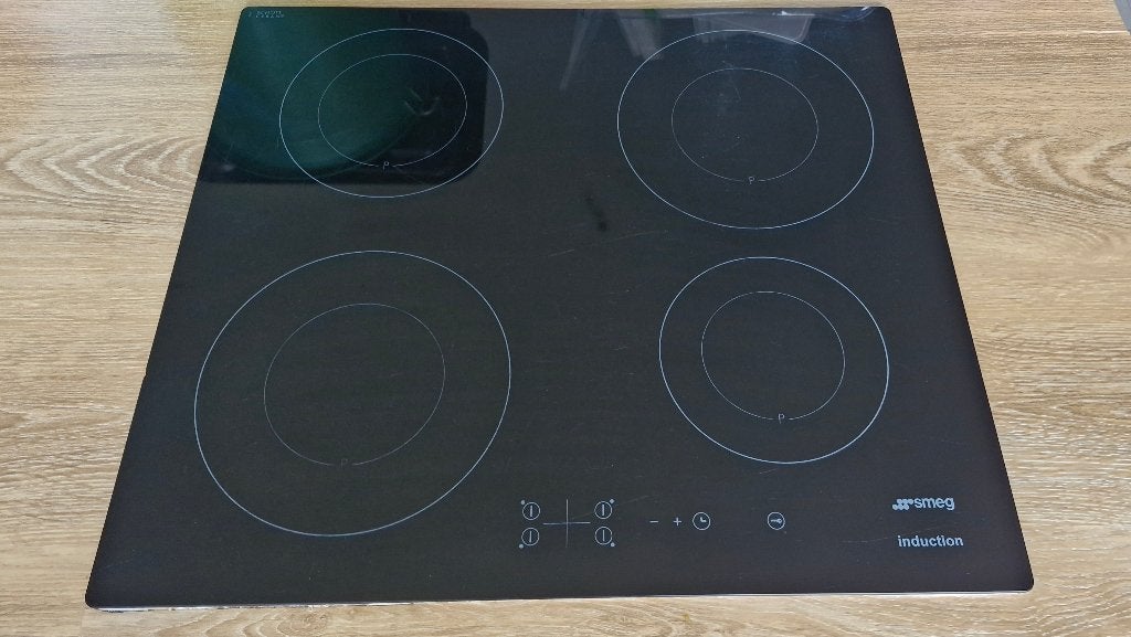 SMEG SI3644D inductiekookplaat – 4 zones – Multizone – 7400W, Elektronische apparatuur, Kookplaten, Ophalen, Gebruikt, 4 kookzones