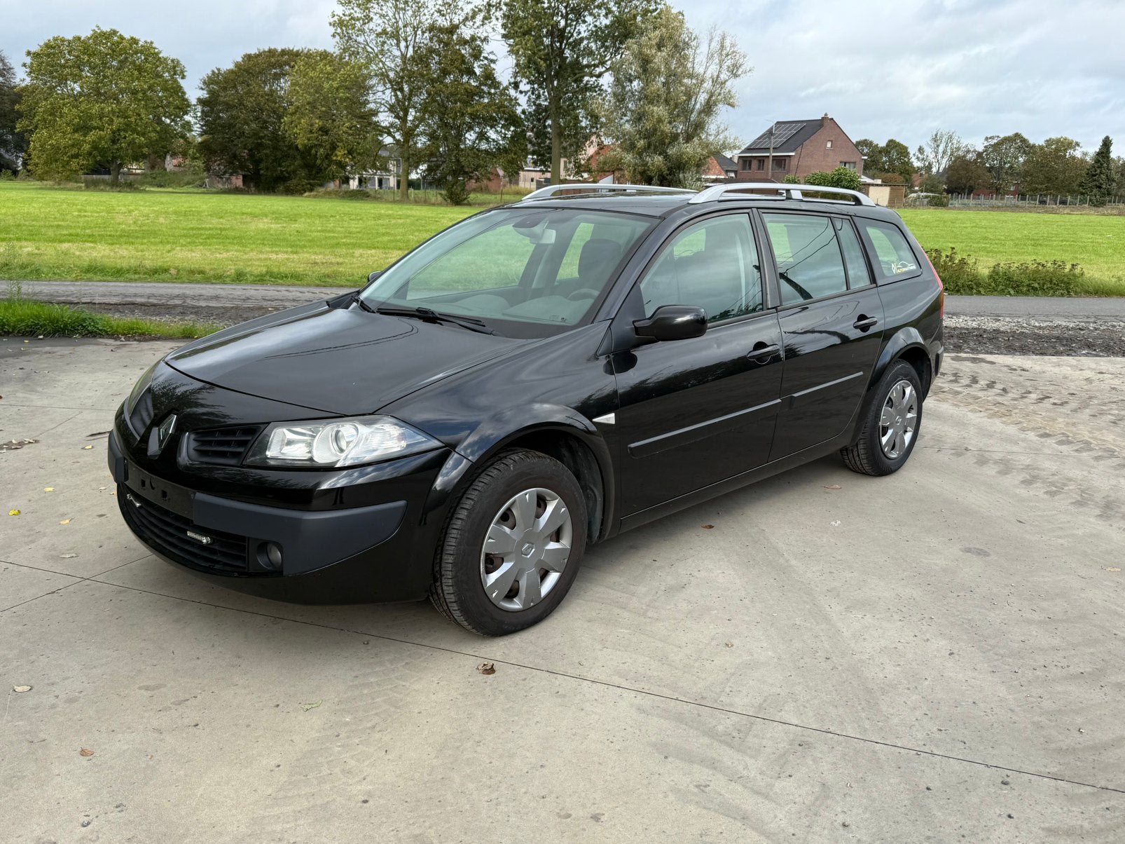 Renault Megane Gekeurd voor verkoop, Auto's, Voorwielaandrijving, Stof, Zwart, 4 cilinders
