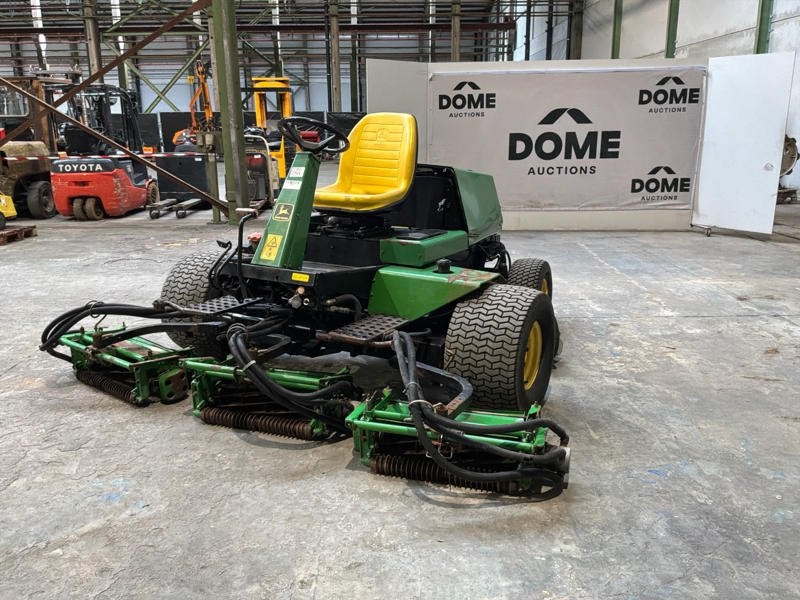 John Deere 3235 A GANG MOW faucheuse à tambour, Articles professionnels, Faucheuse