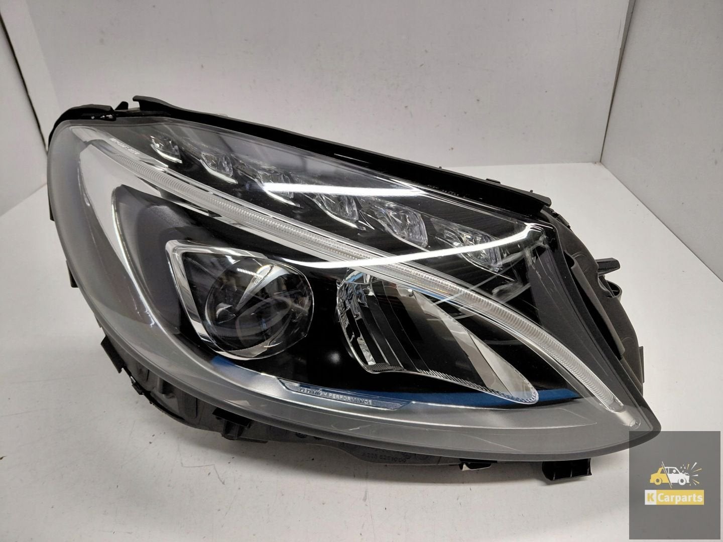 A2059063803, Phare droit haute performance Full LED pour Mer, Mercedes-Benz AG, Mercedes-Benz, Utilisé, Mercedesstrasse 120
70372  Stuttgart, DE