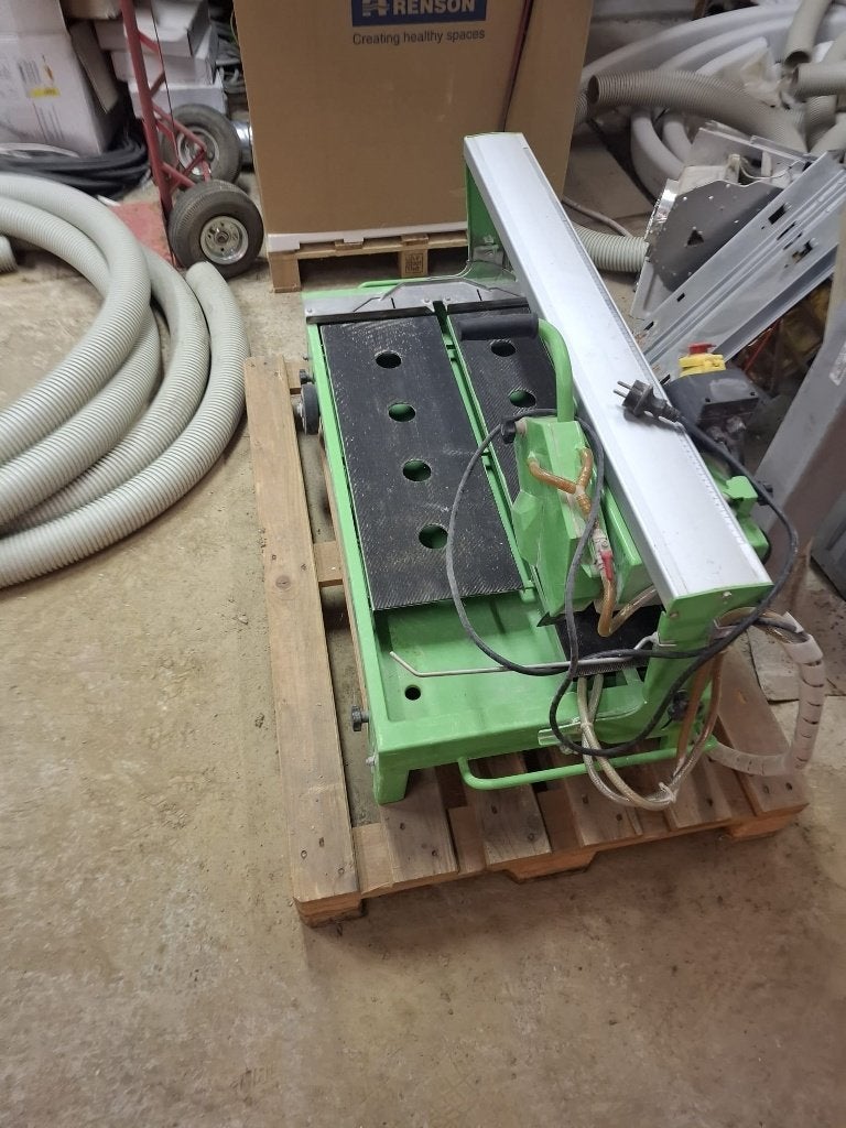 Machine a découpe de carreaux est carrelage, Ophalen, Zo goed als nieuw, 1000 watt of meer, Werkbankslijpmachine