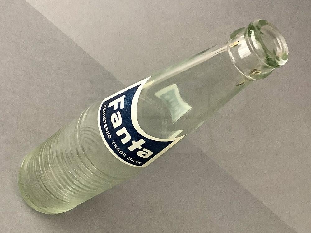 Oude glazen fles van Fanta - Design uit de jaren 70, Ophalen of Verzenden, Gebruikt