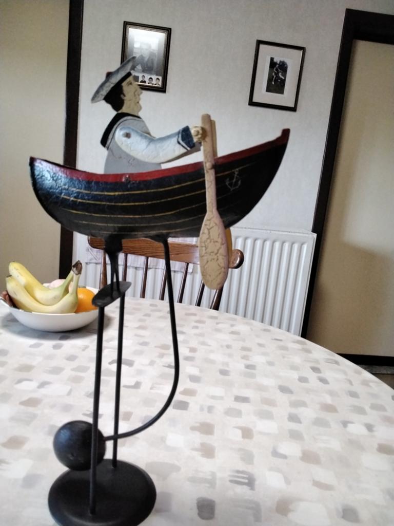 Matroos in roeiboot, Enlèvement