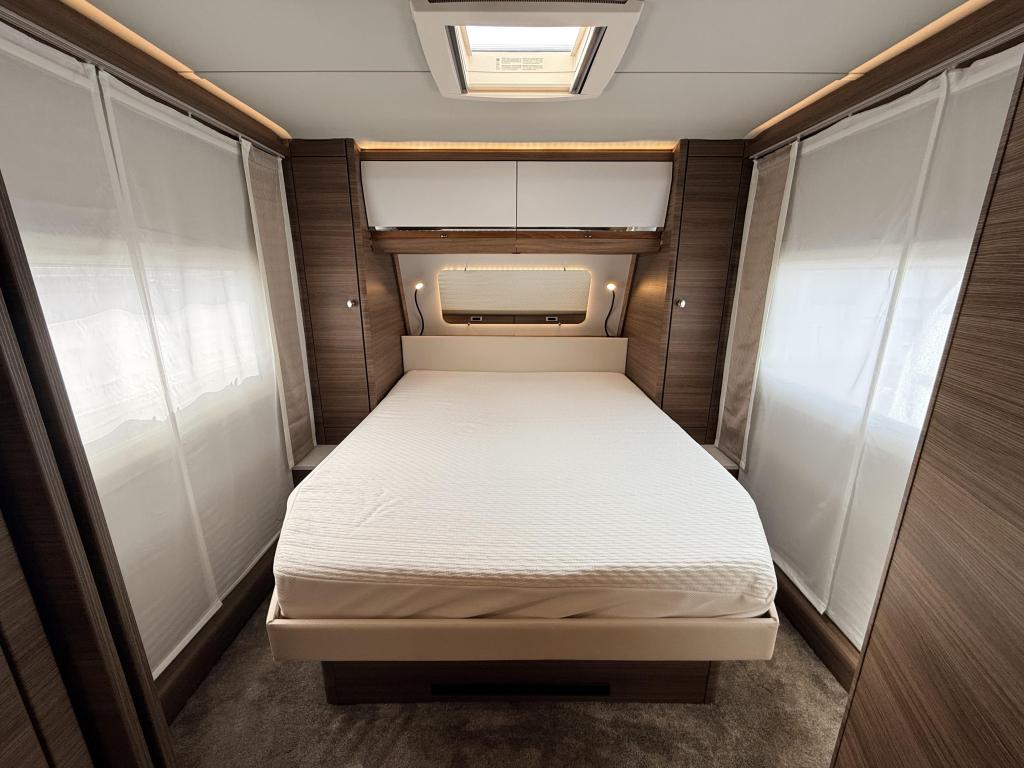 Tabbert Puccini 685 DF, Caravans en Kamperen, Caravans, Rondzit, Tabbert, Bedrijf, 6 tot 7 meter