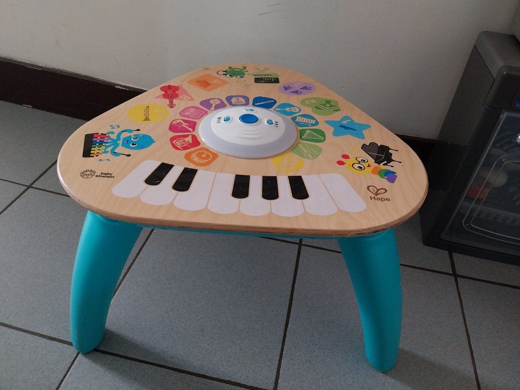Table musicale interactive Baby Einstein / Hape, Enfants & Bébés, Enlèvement, Utilisé