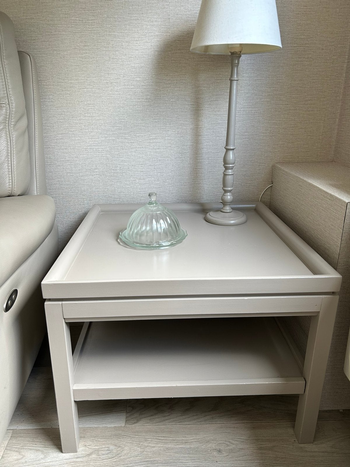 2 bijzet of salontafels 60*60 en 46 hoogte, Ophalen, Gebruikt, Vierkant, Landelijk
