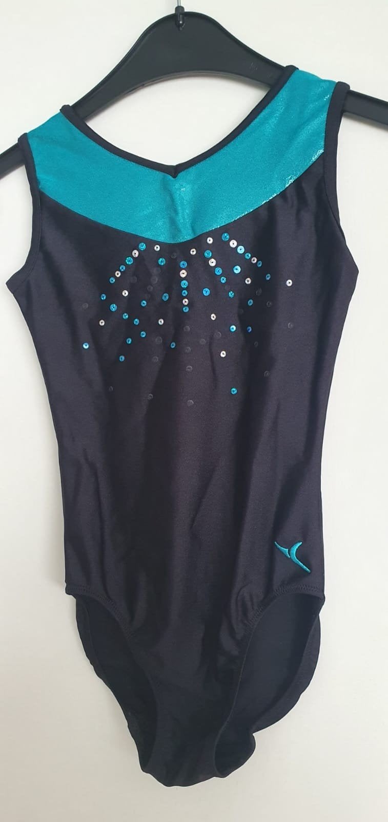Domyos turnpakje zwart/turquoise met lovertjes - 110/116, Meerkleurig, Ophalen of Verzenden, Zo goed als nieuw, Kleiner dan kindermaat 122