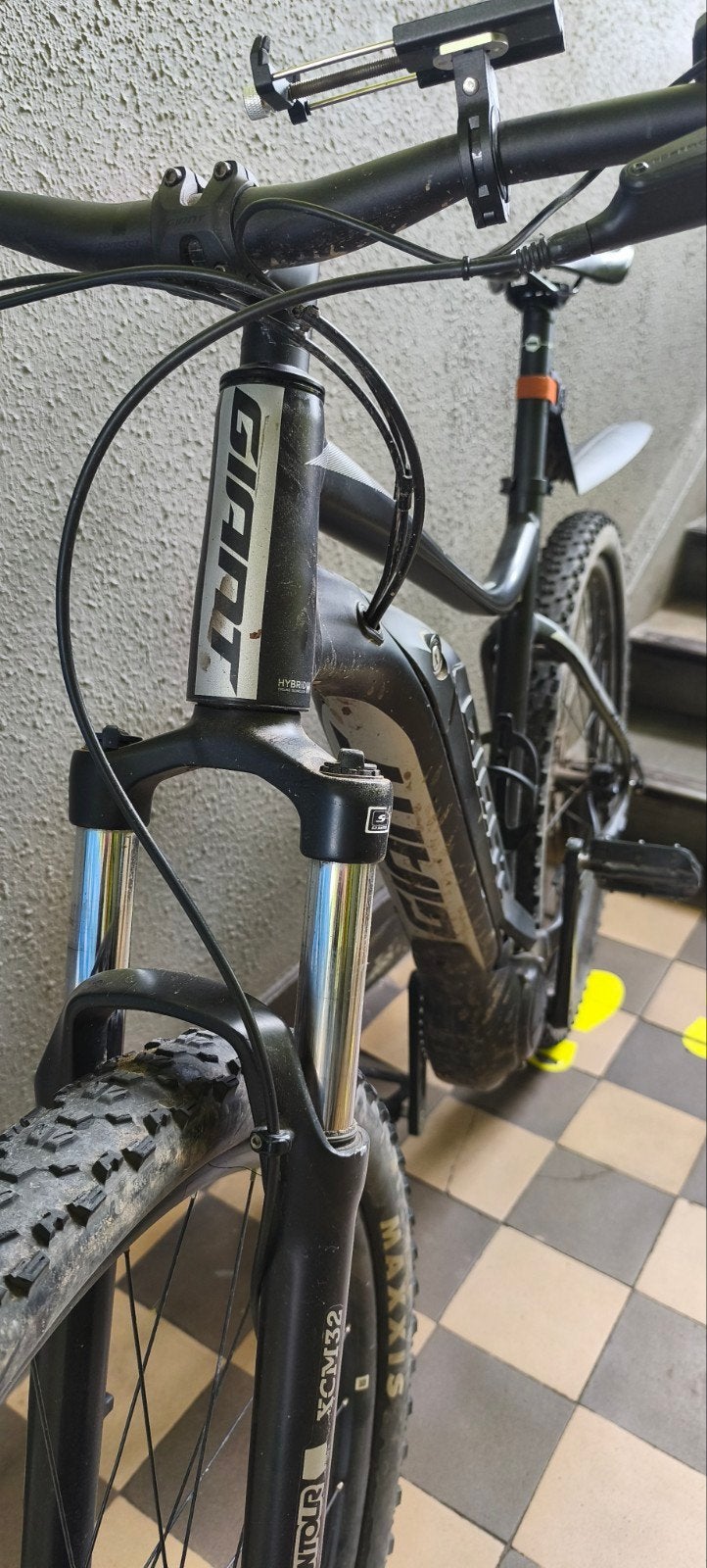 VTT électrique Giant noir taille L/Xl, Giant