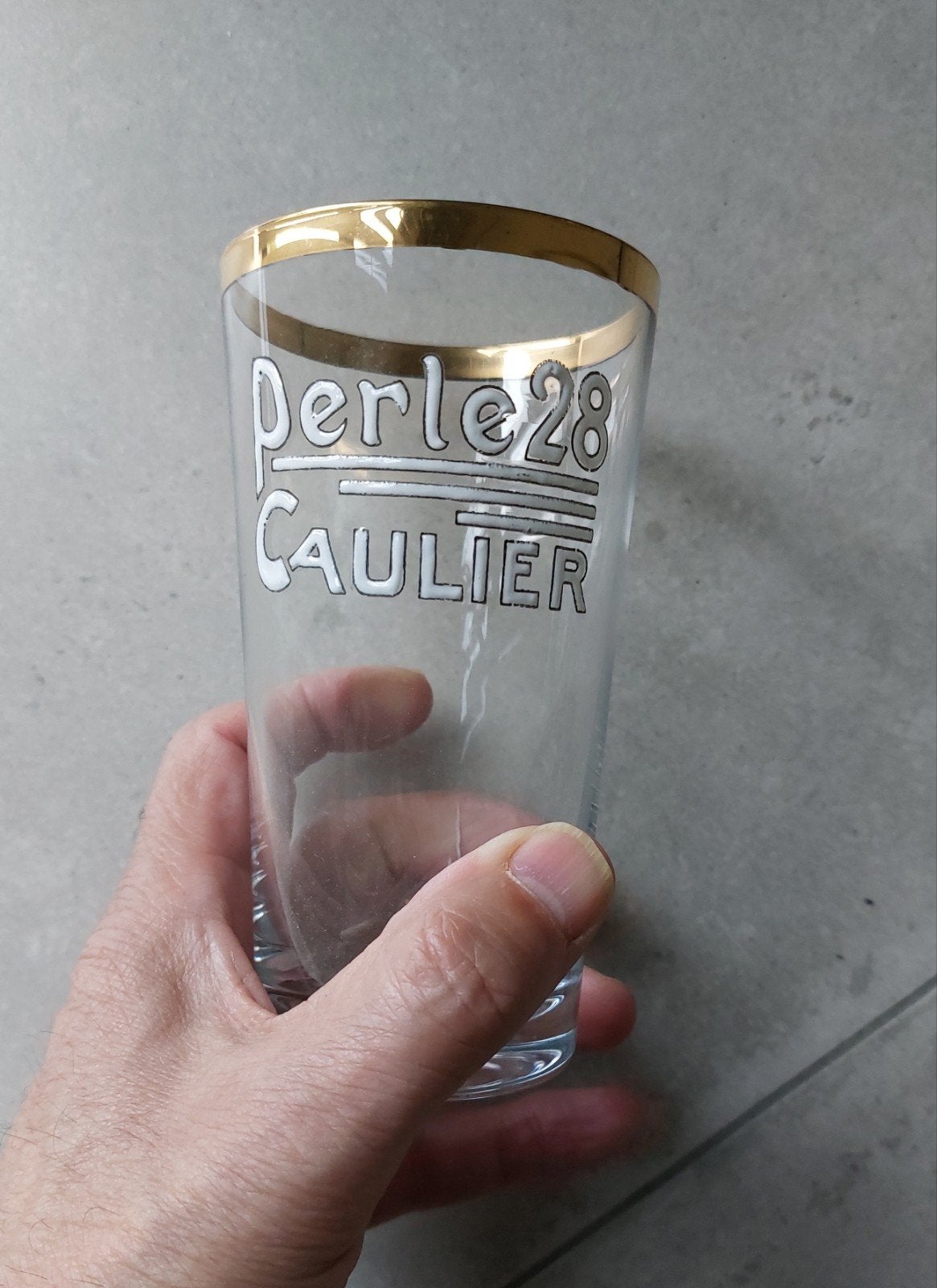 Verre à  bière émaillé CAULIER, Collections, Verres & Petits Verres, Enlèvement ou Envoi, Comme neuf, Verre à bière