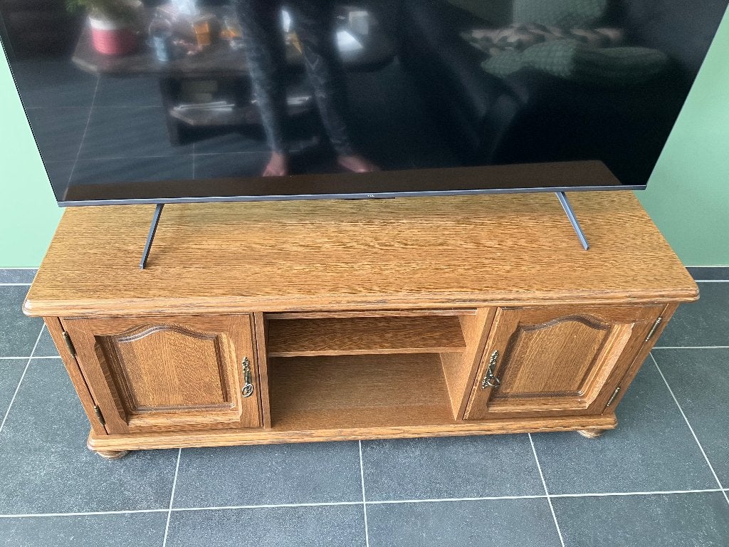 eiken tv-meubel/tv kast 130x48X57, Huis en Inrichting, Kasten |Televisiemeubels, Ophalen, 100 tot 150 cm, Eikenhout, Zo goed als nieuw
