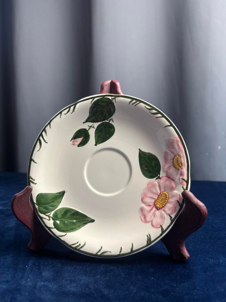 Villeroy & Boch Wild Rose — Plat vintage en porcelaine, Antiquités & Art, Enlèvement ou Envoi