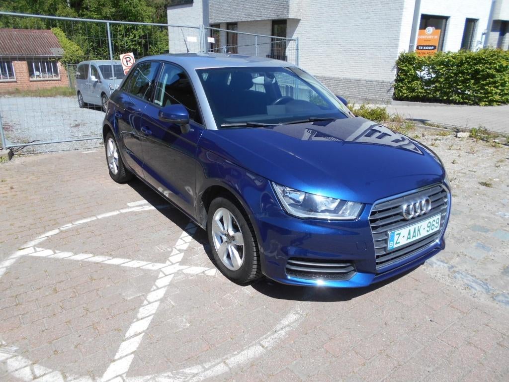 AUDI A1 SPORTBACK 1.0 TFSI AUTOMAAT DISTRIBUTIERIEM GARANTIE, Auto's, 4 zetels, Stof, A1, 580 kg