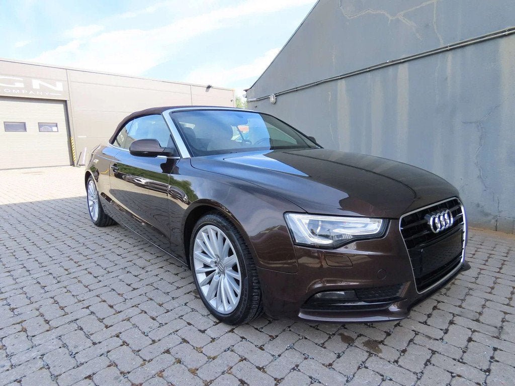 Audi A5 A5 Cabriolet 2.0 TDi DPF, Autos, Cuir, Euro 5, Achat, Beige