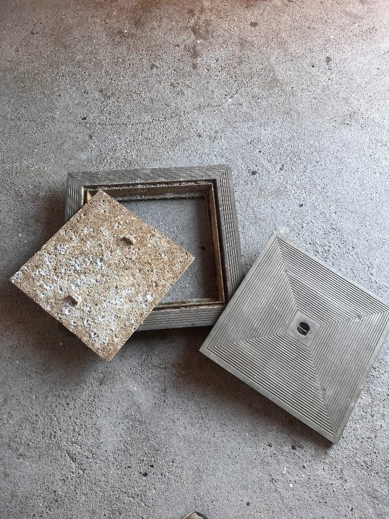 Putdeksel 60x60 cm dubbel aluminium, Doe-het-zelf en Bouw, Ophalen, Gebruikt, Aluminium, Overige typen