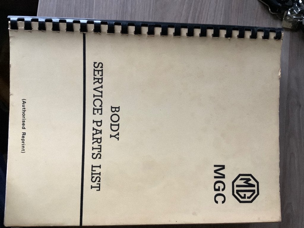 MGC, Boeken, Auto's | Boeken, Ophalen, Zo goed als nieuw, Overige merken