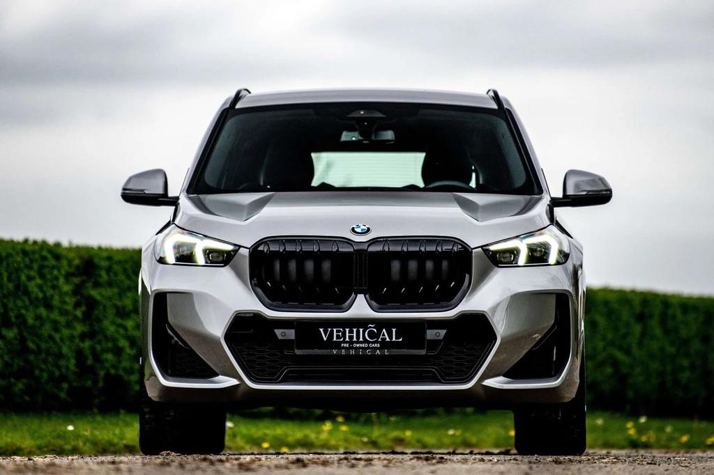 BMW X1 X1 sDrive18i | CAMERA | ADAPTIVE LED | SFEERVERLICHTI, Argent ou Gris, Achat, Entreprise, 1598 kg