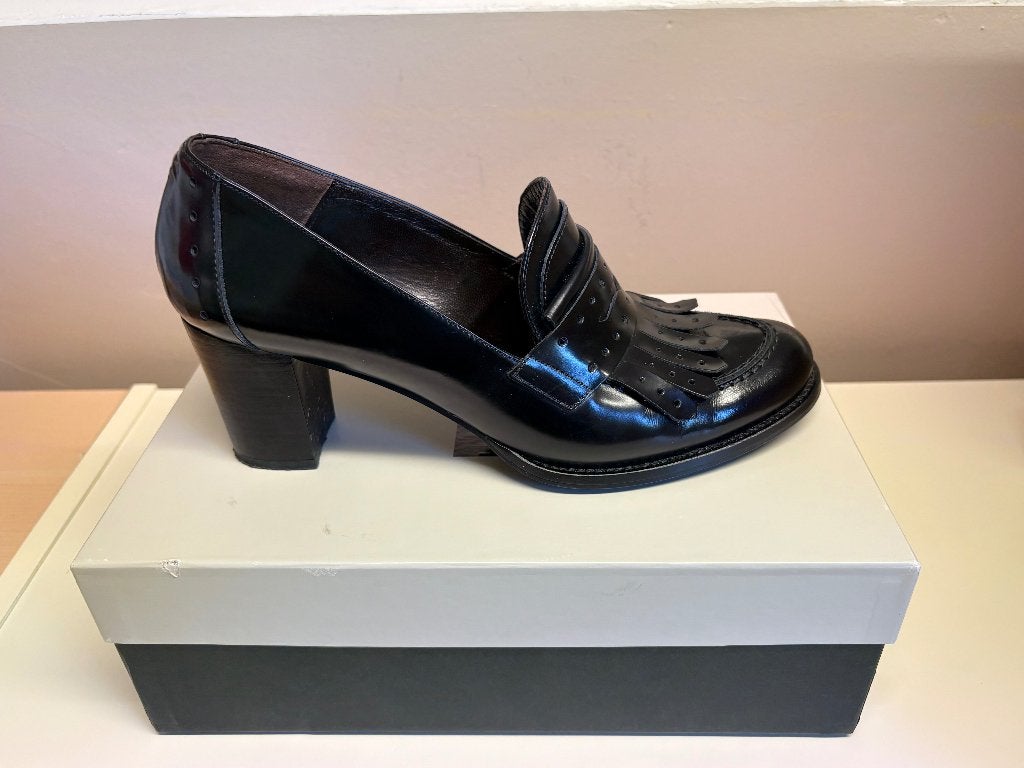 Zwarte lederen loafer/pump, Kleding | Dames, Pumps, Verzenden, Zwart, Zo goed als nieuw