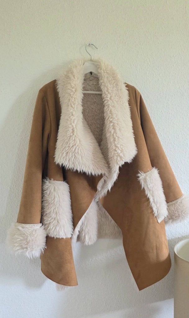 Veste fausse fourrure, Vêtements | Femmes, Envoi, Neuf, Taille 42/44 (L), Beige