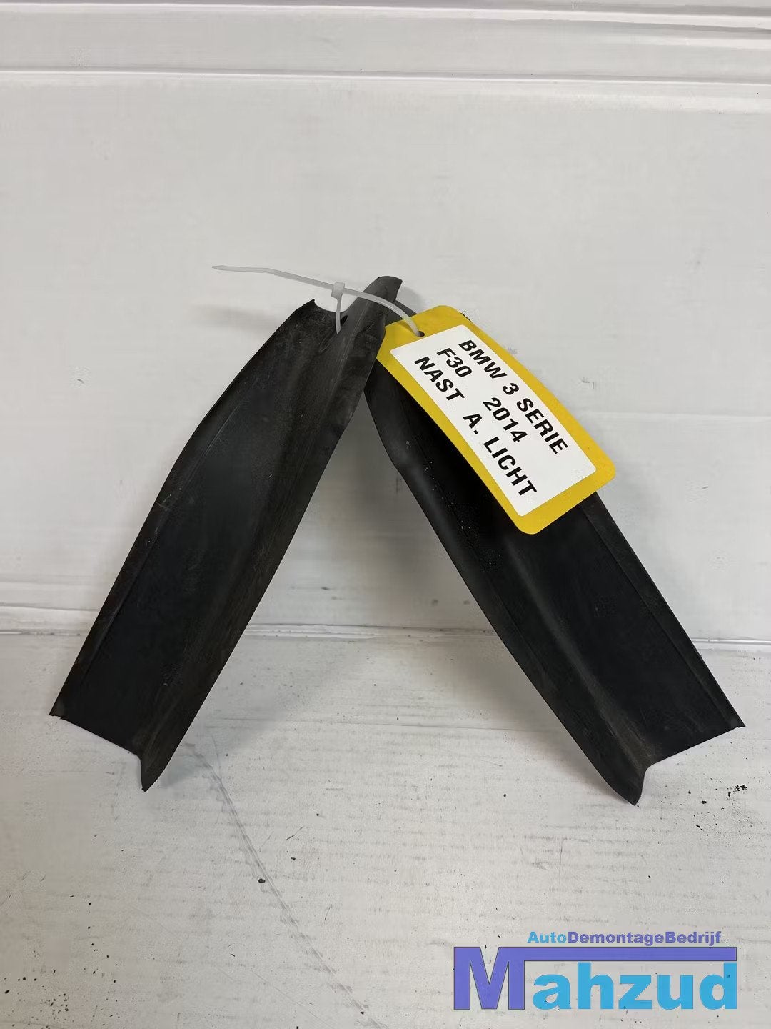 BMW 3 SERIE F30 achterlicht afdekkap rechts links 2011-2019, Auto-onderdelen, Petuelring 130
80788  Munich, DE, Gebruikt, Info@bmw.de