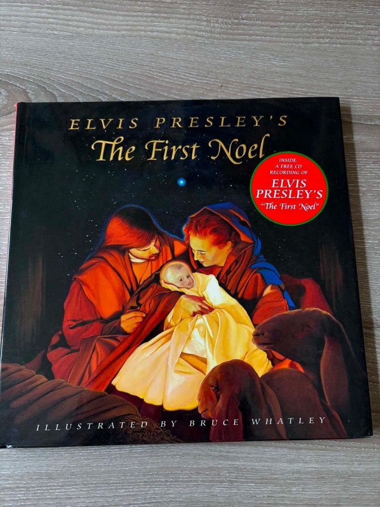 Elvis boek, The first Noel, plus cd, voor slechts 10 euro., Livres, Enlèvement ou Envoi, Comme neuf, Autres sujets/thèmes