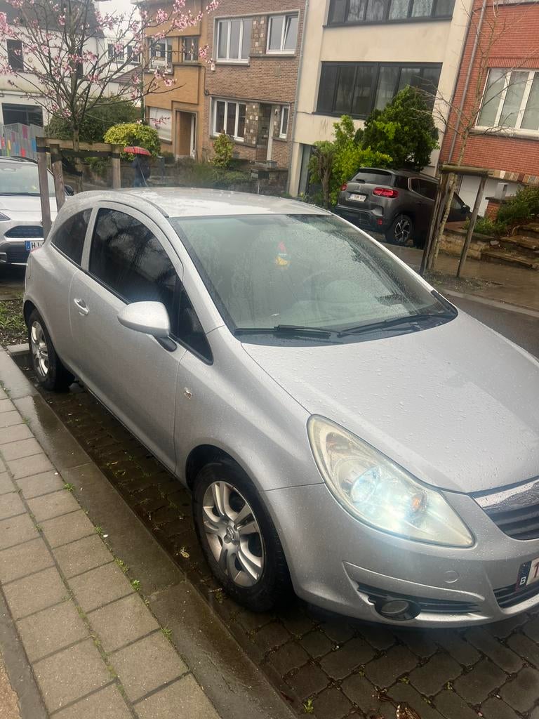 Opel corsa 1.2 essence automatique, Autos, Argent ou Gris, Achat, Entreprise, Carnet d'entretien