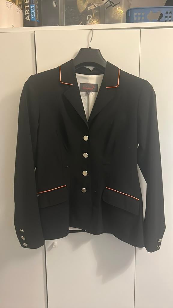 Wedstrijdvest zwart met oranje afwerking, Ophalen of Verzenden, Zo goed als nieuw
