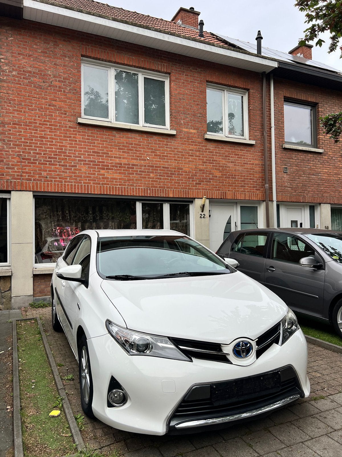 Toyota Auris 1.8 Hybrid Automaat –120.000 km – Met Keuring, Auto's, Zwart, 4 cilinders, Wit, 5 zetels