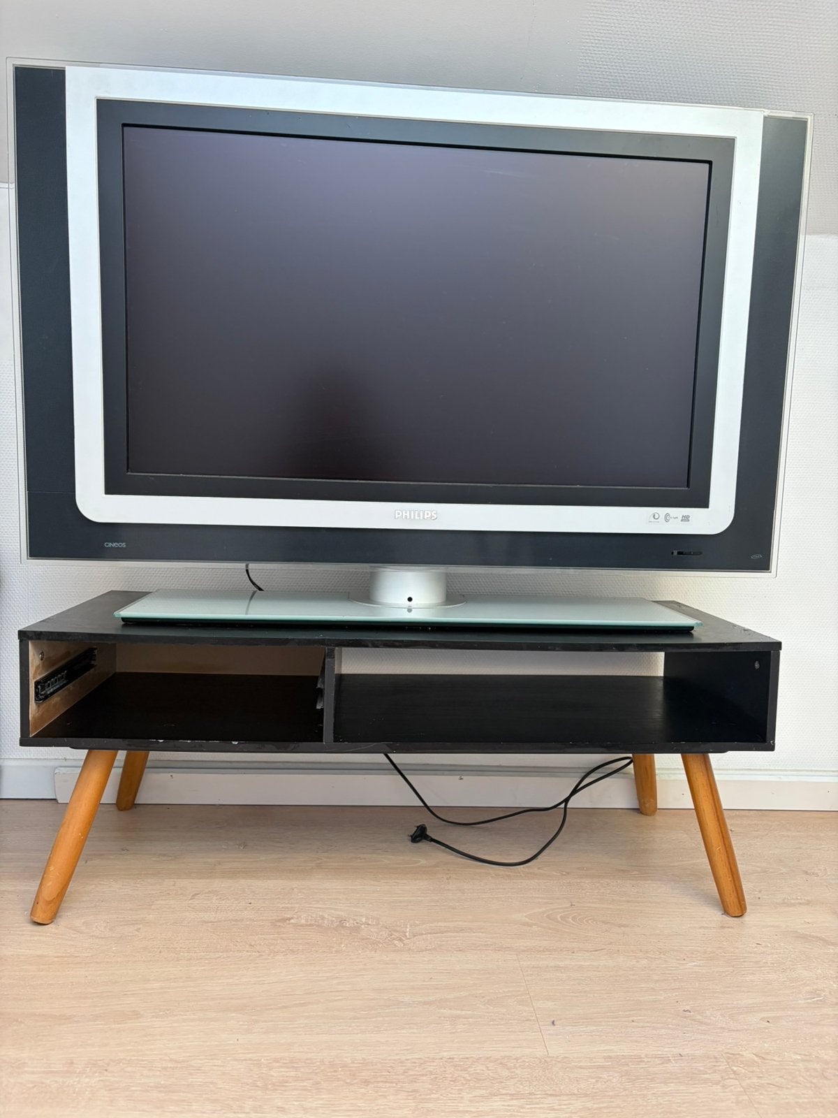 Tv + meubel, Ophalen, Gebruikt, Philips