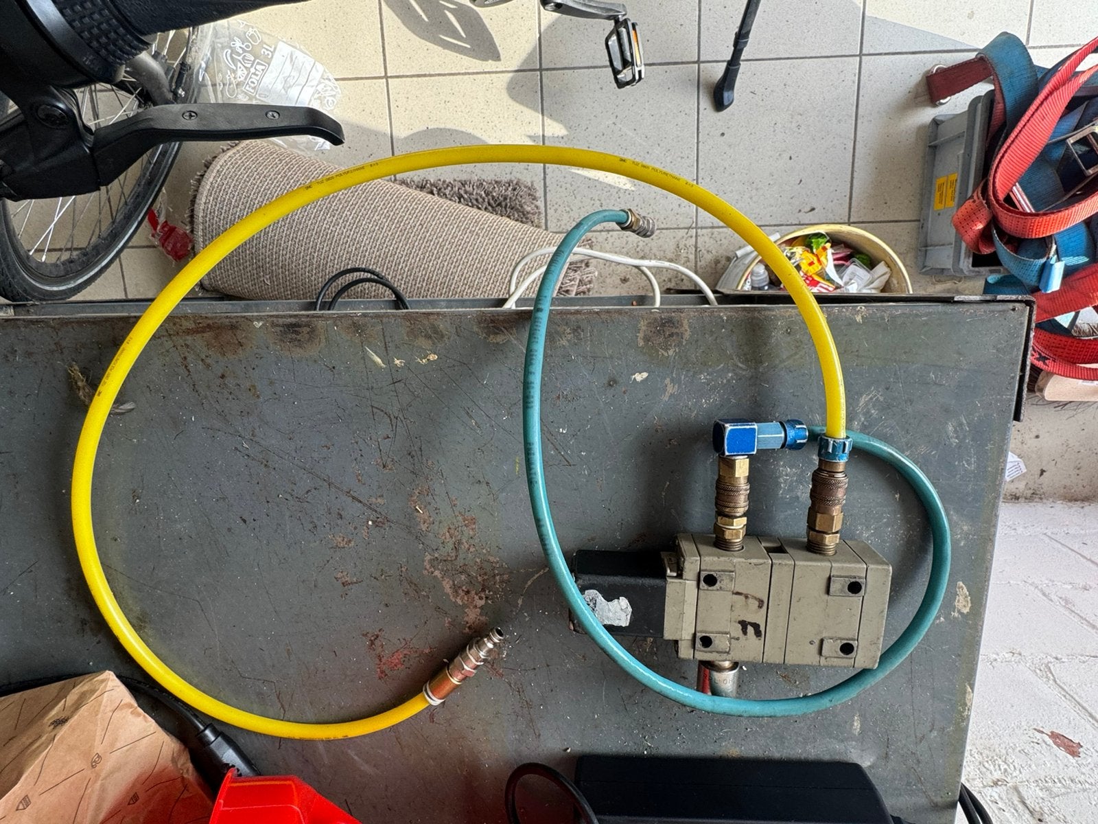 Magneetventiel, Ophalen, Zo goed als nieuw