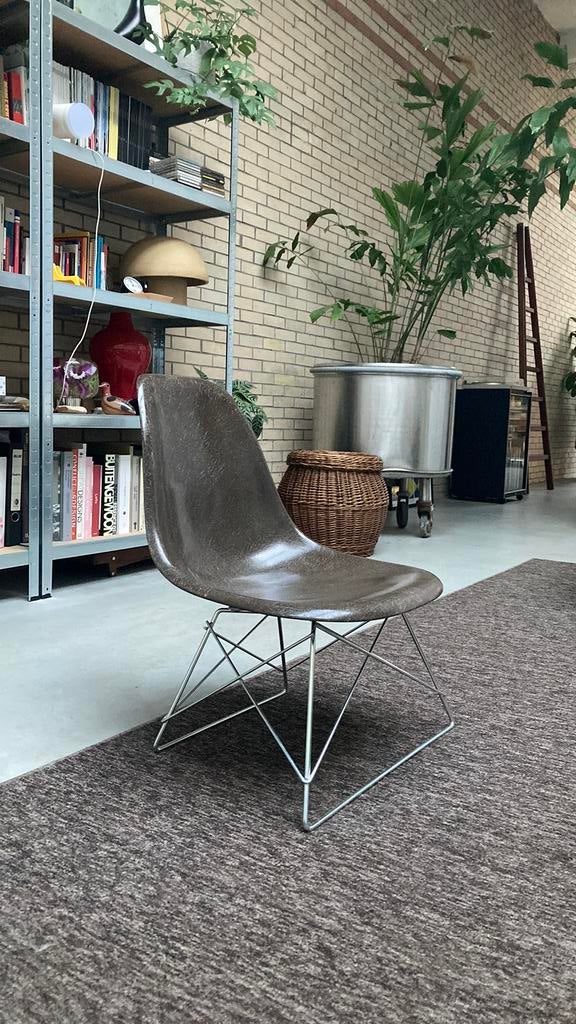 Eames Herman Miller LAR stoel, Huis en Inrichting, Ophalen, Zo goed als nieuw