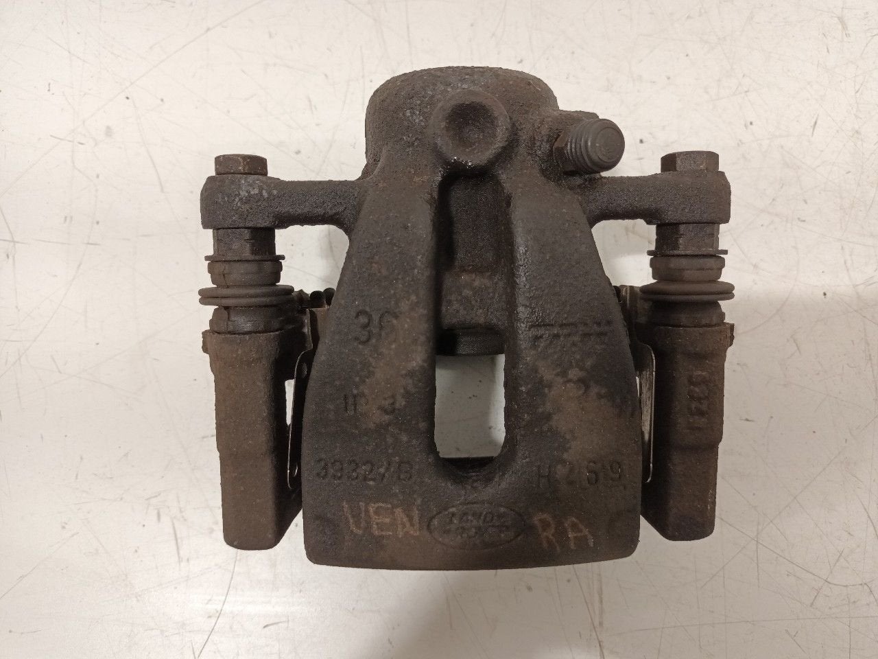 Remklauw rechts achter Land Rover Freelander, Onderdelen@venauto.nl, Van der Ven Autorecycling B.V., Land Rover, Ettenseweg 76, 4706 PB Roosendaal, The Netherlands