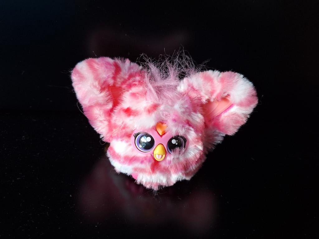 Furby (Hasbro) furblet (met geluid), Ophalen