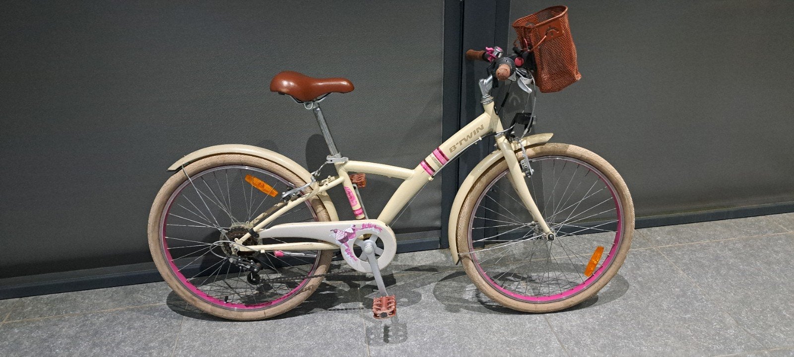 24 inch fiets met mandje, Ophalen, Velgrem, 20 inch of meer