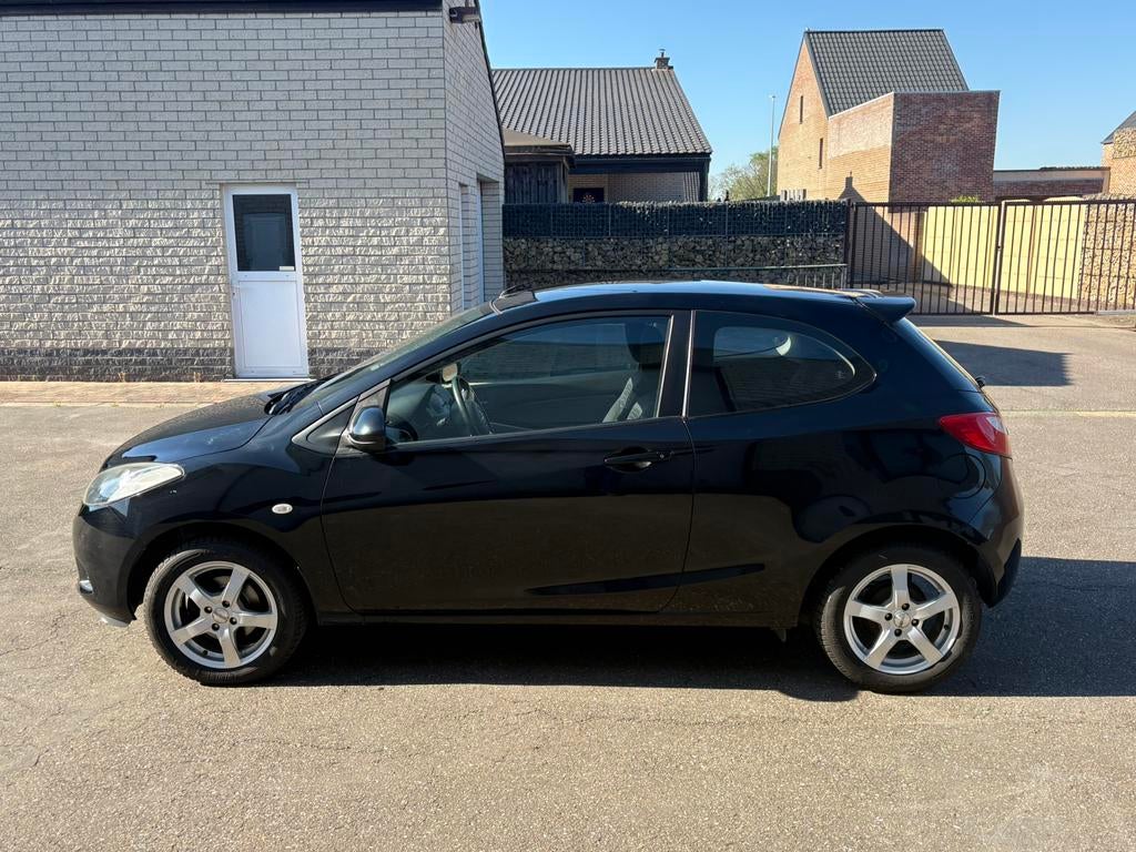 Mazda 2  1.4 Diesel (2011) – €2.950, Auto's, Mazda, 50 kW, Zwart, Zwart, Bedrijf