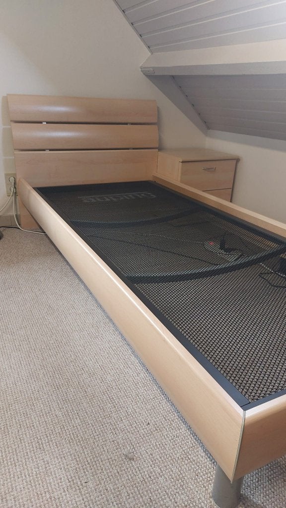 Bed en nachtkastje (exclusief Auping bedbodem!), Ophalen, Gebruikt, 65 cm of meer, Minder dan 55 cm