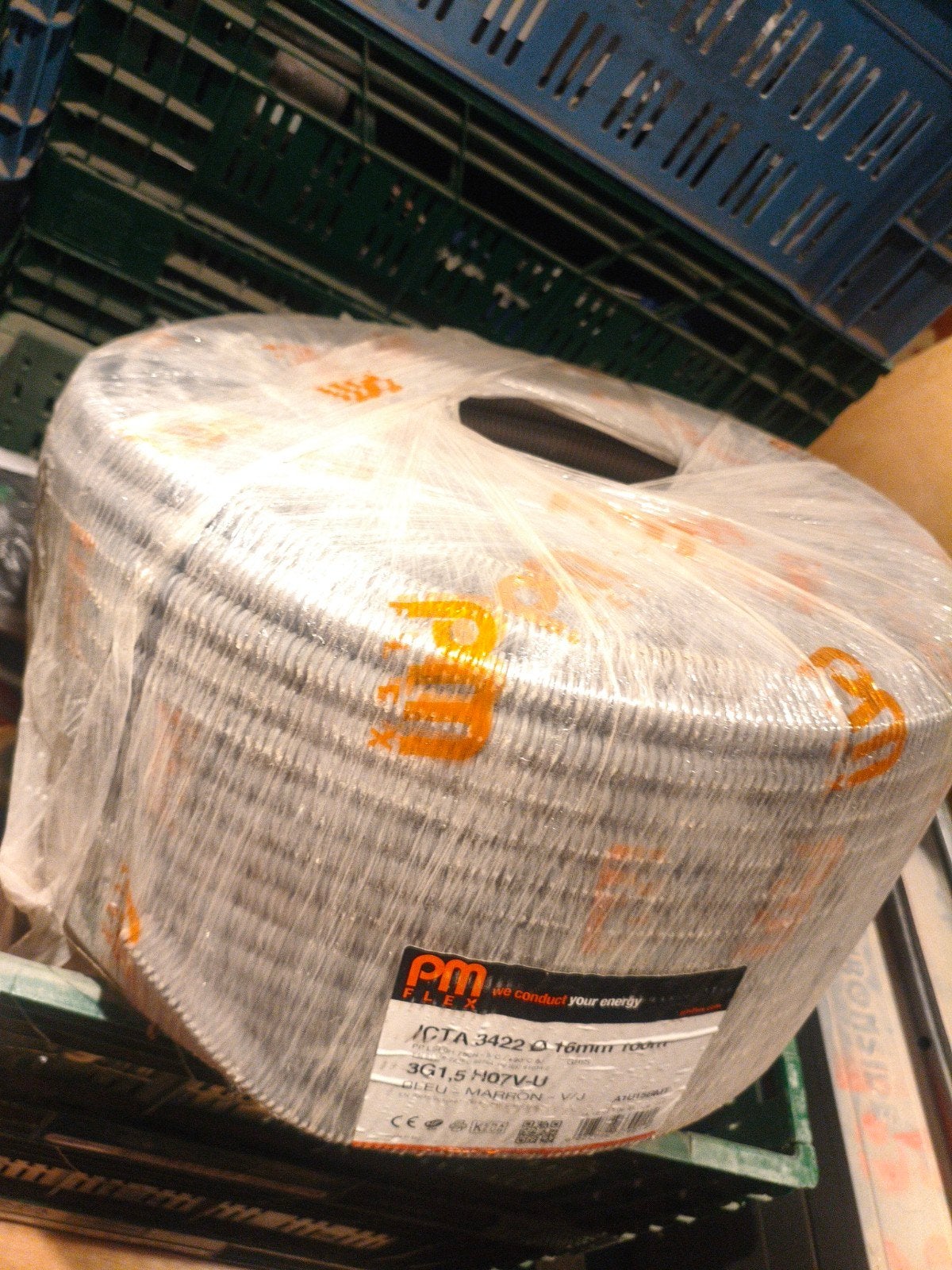 Volle rol PM Flex voorbedrade buis 16mm 3G1,5. 100 meter,, Doe-het-zelf en Bouw, Ophalen