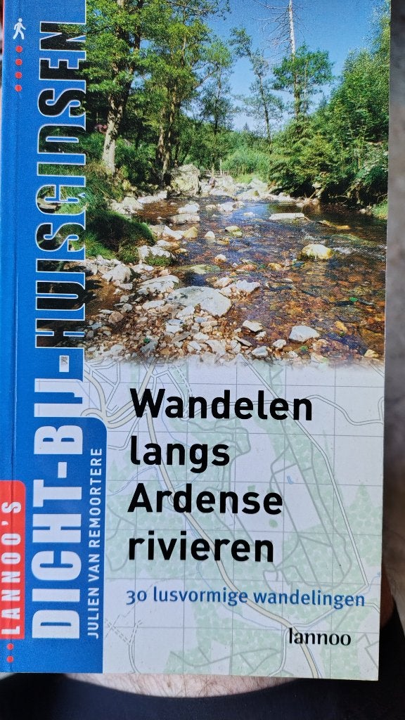 Wandelen langs Ardense rivieren, Ophalen of Verzenden, Zo goed als nieuw, Reisgids of -boek, Benelux