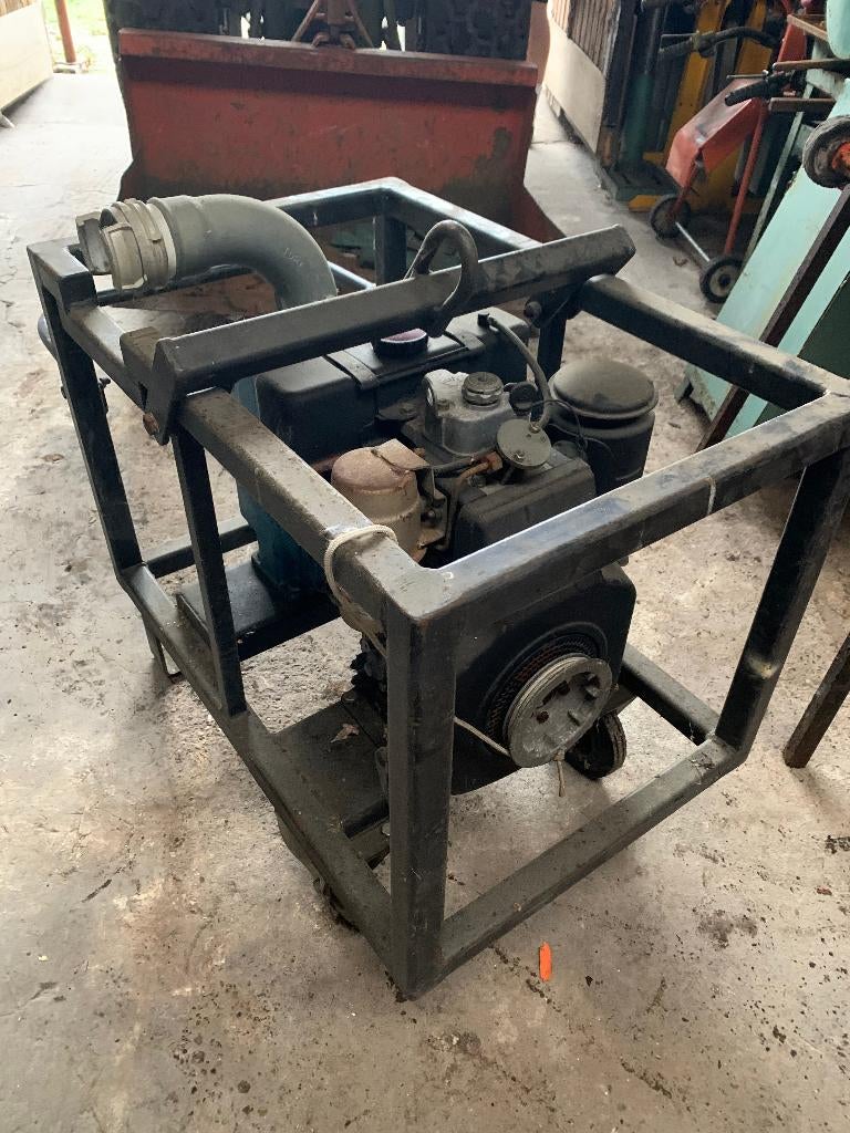 stork pomp met lambordini diesel motor 6LD260, Ophalen